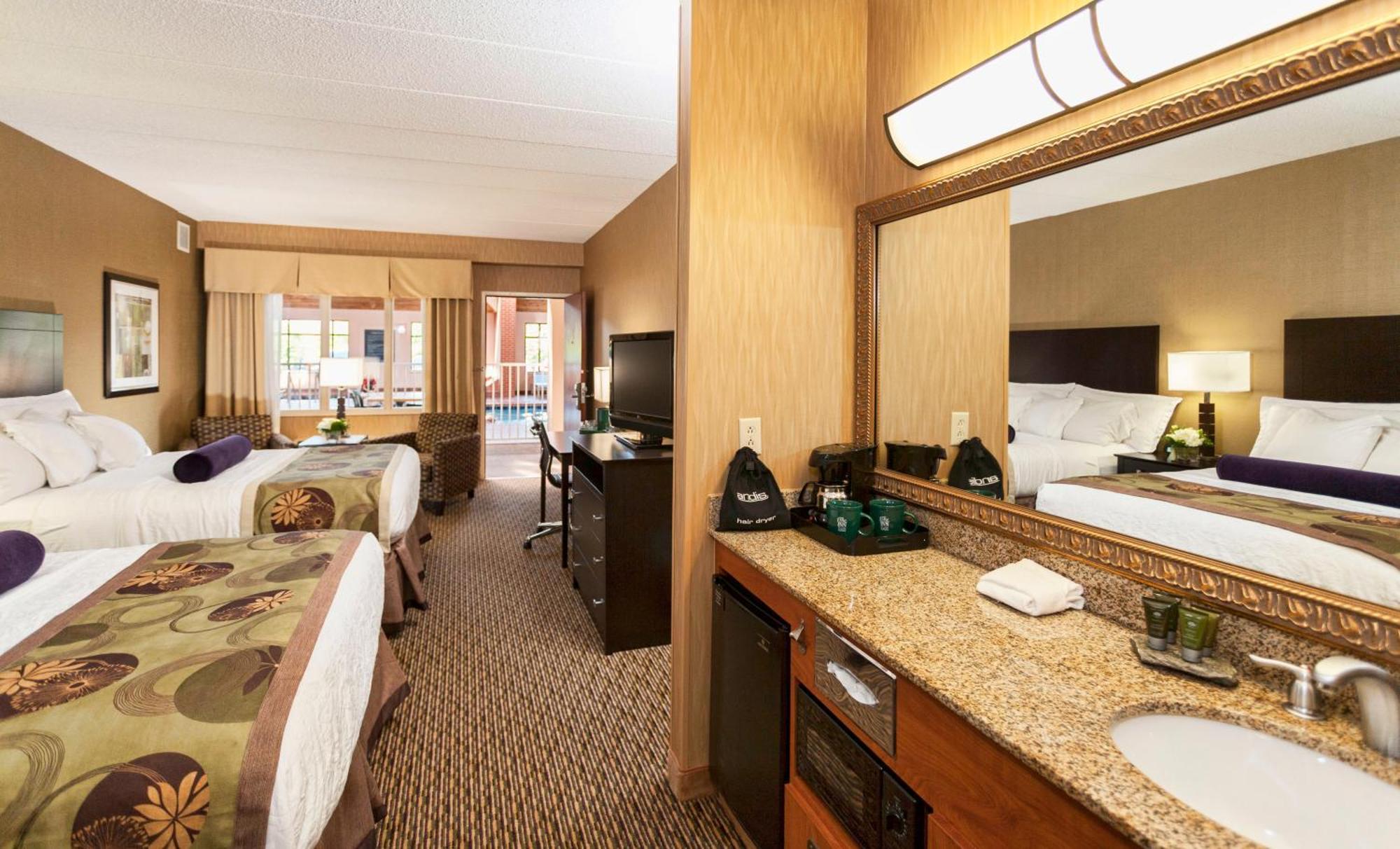 Double Room with Pool View,541777338:JPEG